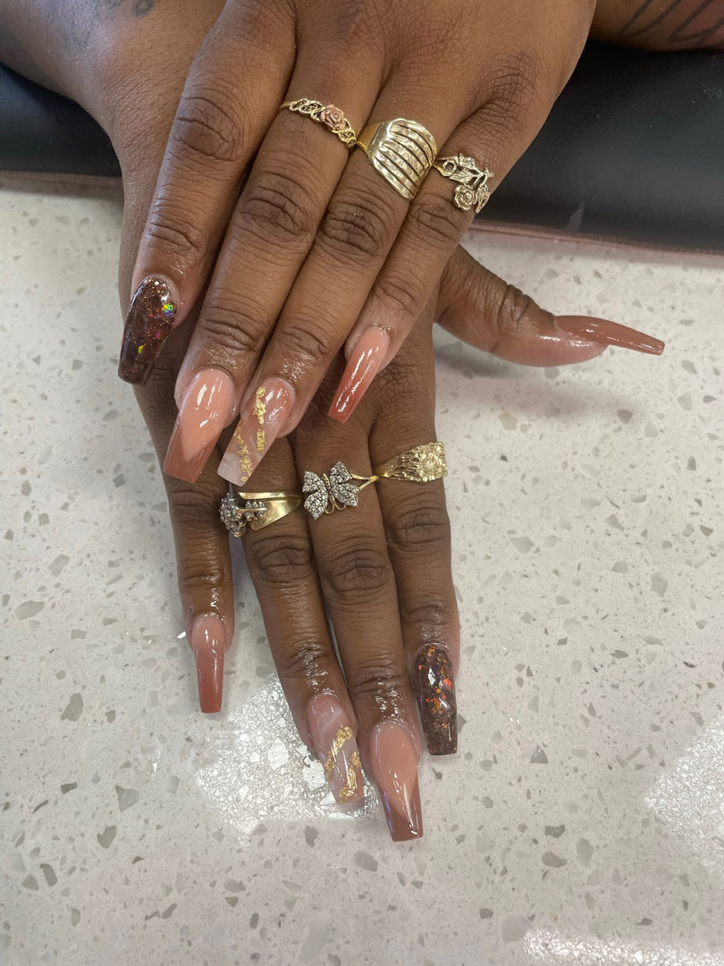 La Vogue Nails & Spa For Your Youthful Look & Beautiful Nails!